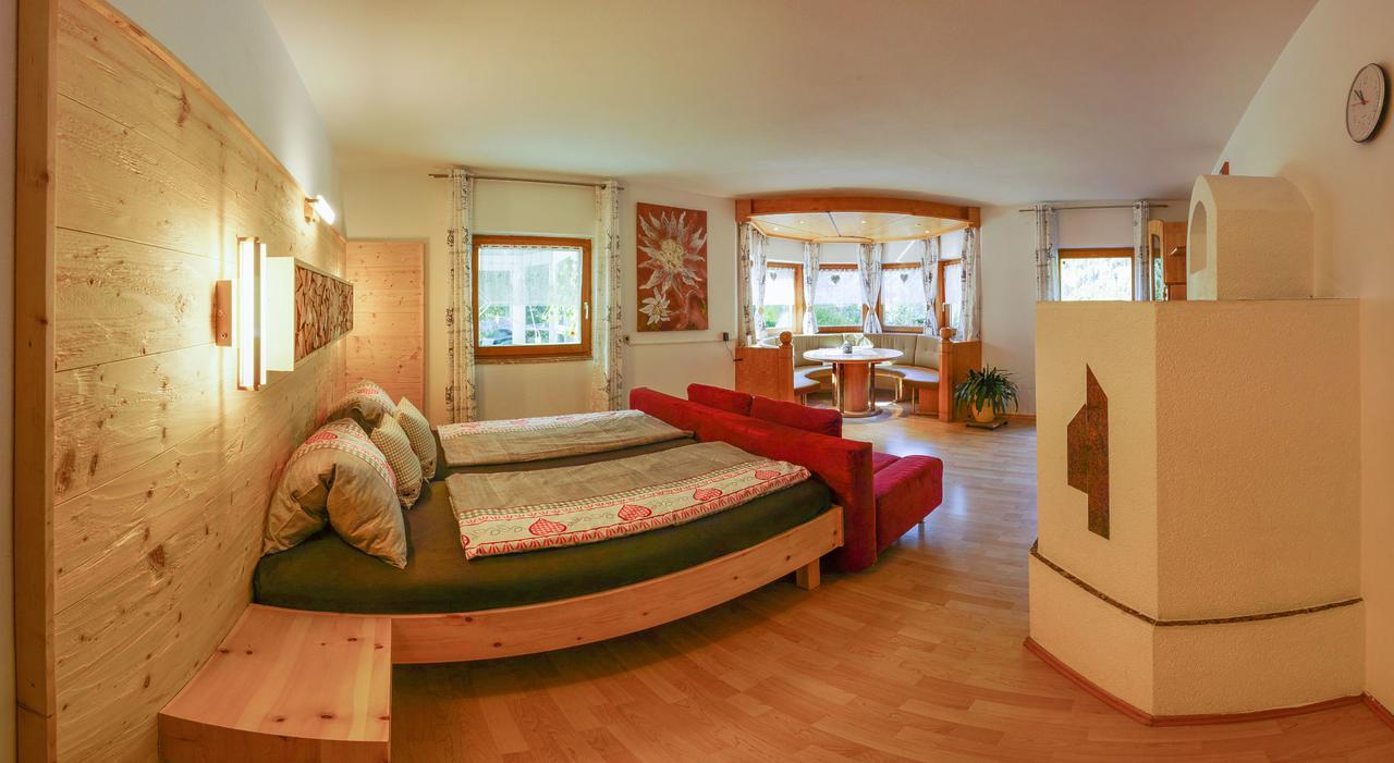 Haus Alpenchalet Нойштіфт-ім-Штубайталь Екстер'єр фото