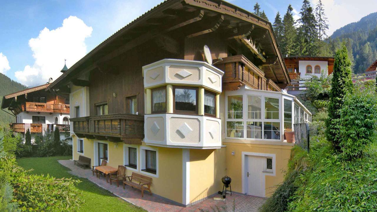 Апартаменти Haus Alpenchalet Нойштіфт-ім-Штубайталь Екстер'єр фото