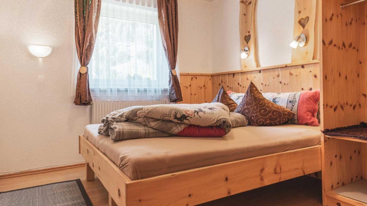 Апартаменти Haus Alpenchalet Нойштіфт-ім-Штубайталь Екстер'єр фото